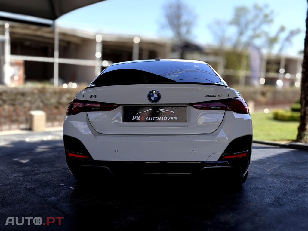 BMW i4 eDrive40 Pack Desportivo M Pro