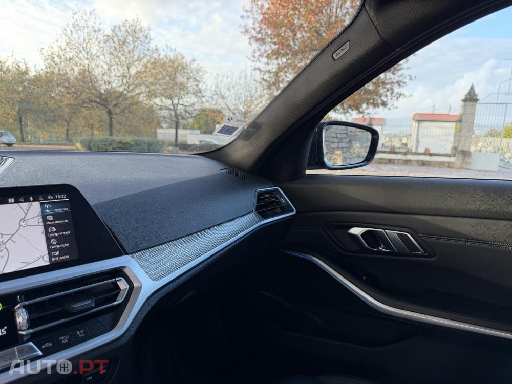 BMW 330 e Pack M Auto