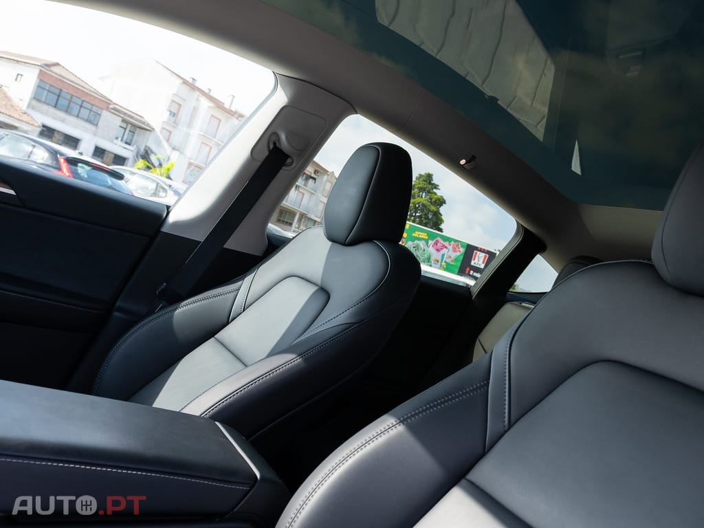 Tesla Model Y Long Range Dual Motor AWD
