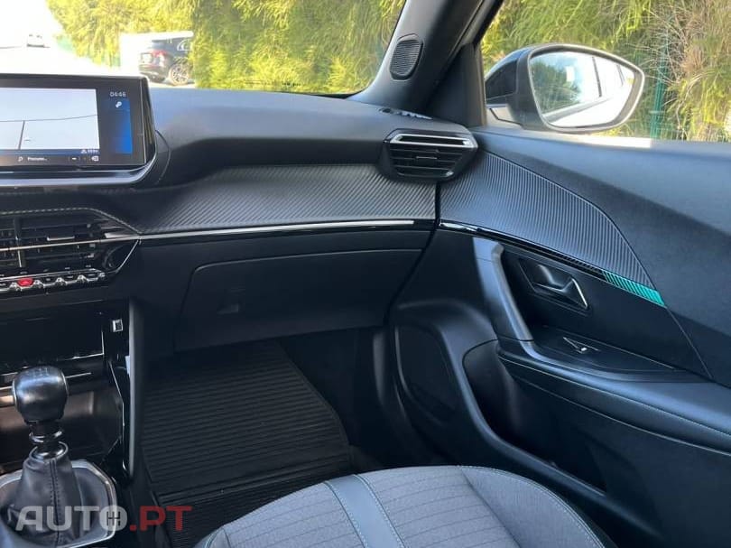 Peugeot 2008 1.2 PureTech Allure Pack