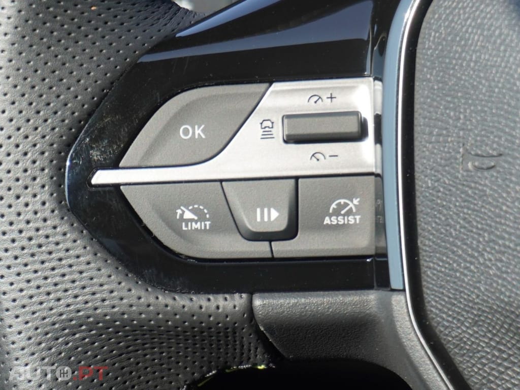 Peugeot 408 GT EAT8