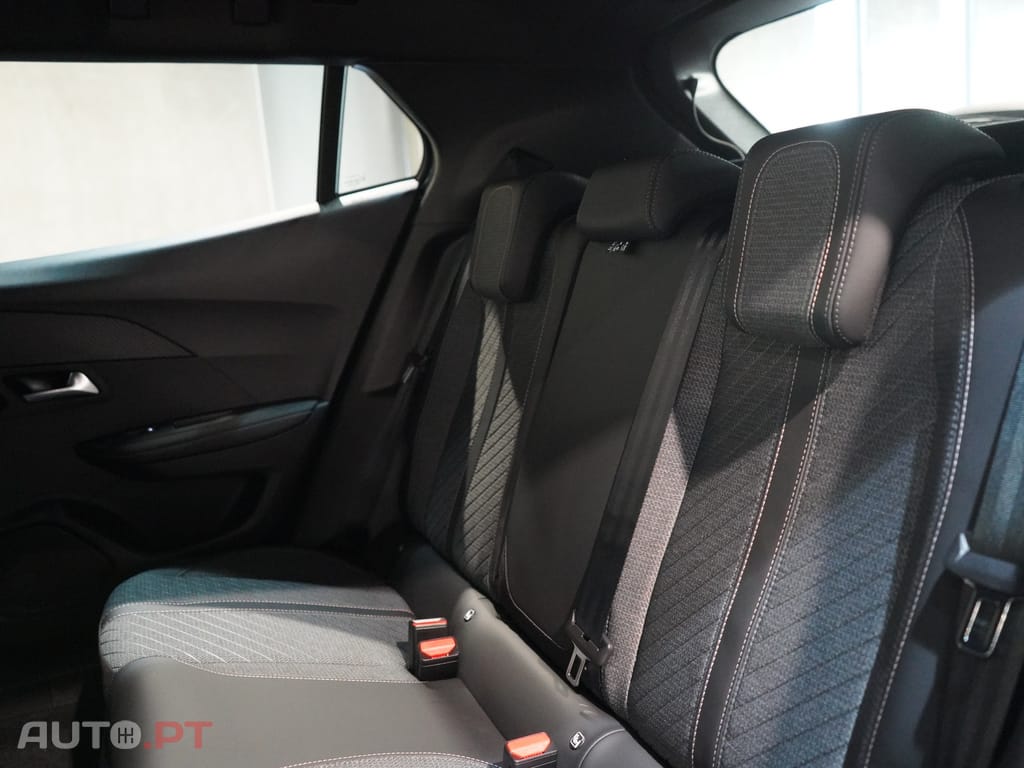 Peugeot 2008 1.2 PureTech Allure