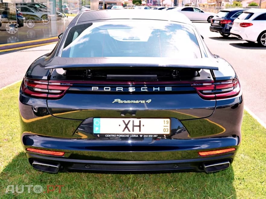 Porsche Panamera 4 E-Hybrid