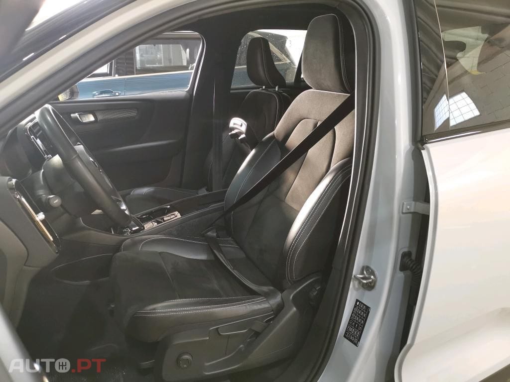 Volvo XC40 1.5 T4 PHEV R-Design