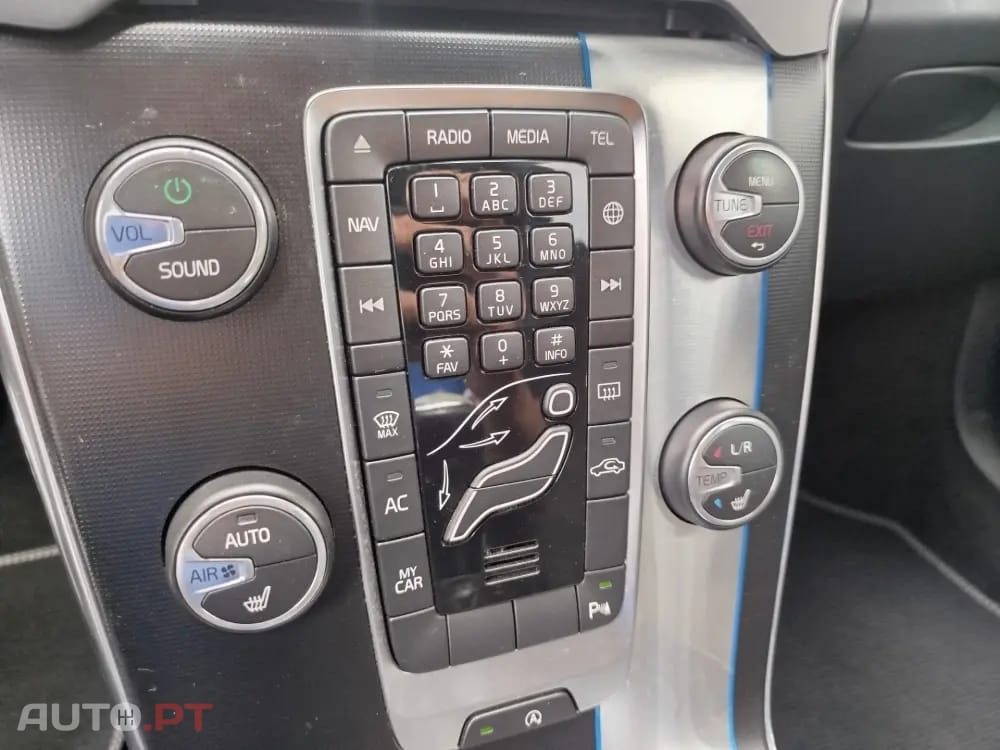 Volvo V40 2.0 D4 R-Design Summum