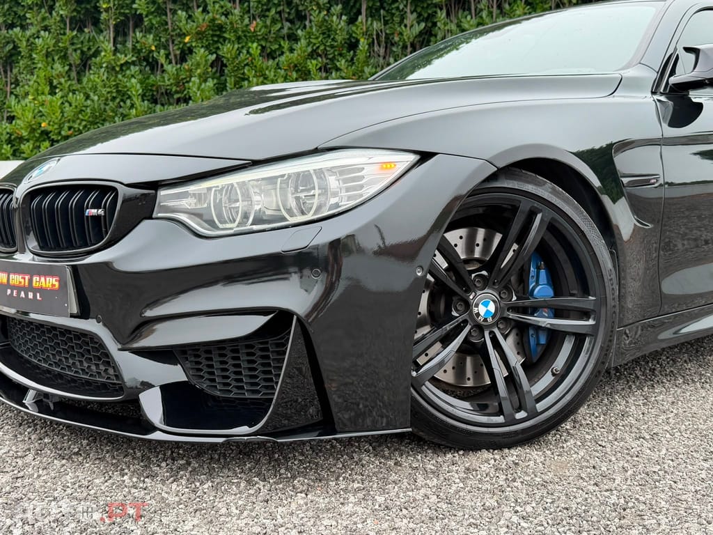 BMW M4 Auto
