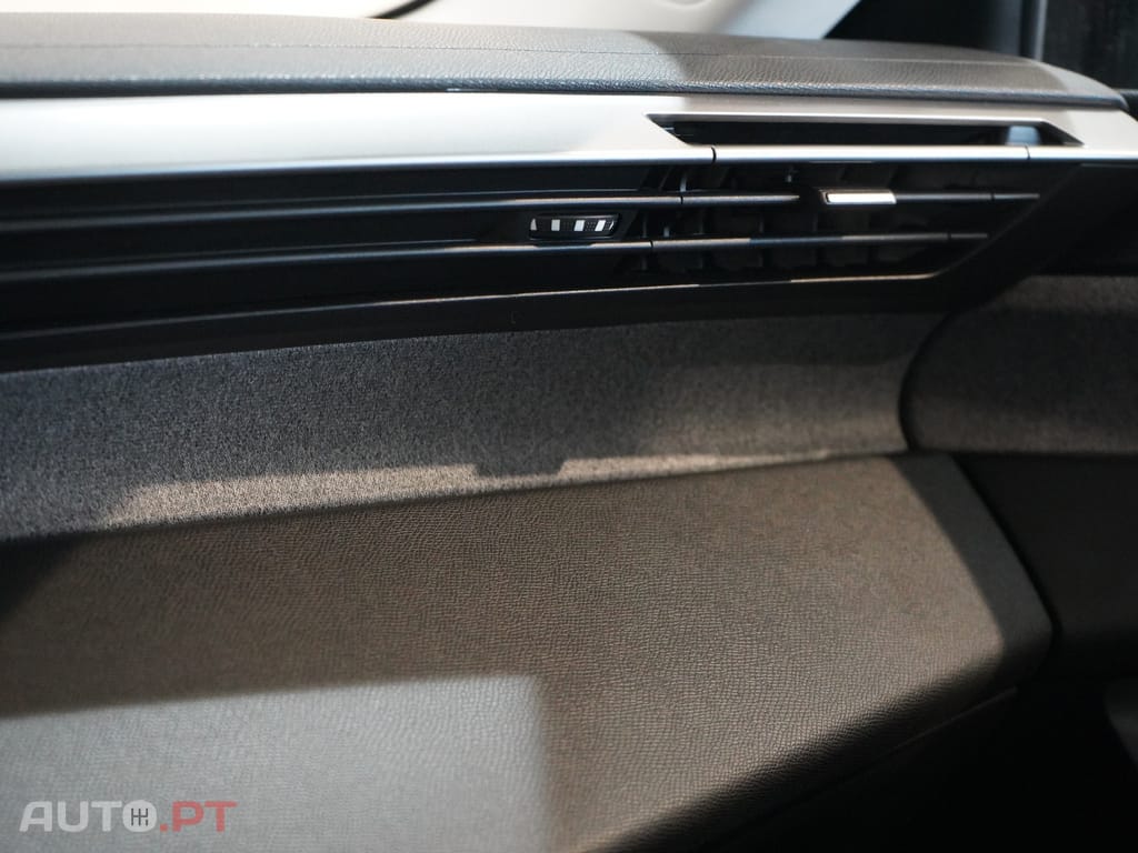 Peugeot 308 1.2 PureTech Allure EAT8