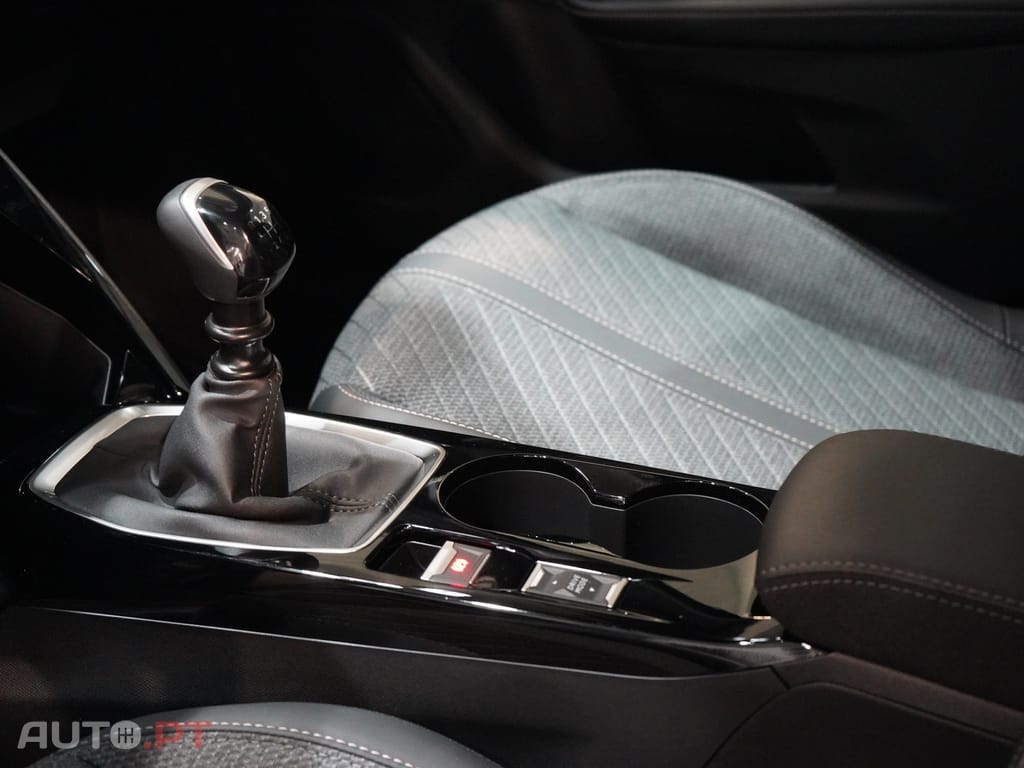 Peugeot 2008 1.2 PureTech Allure