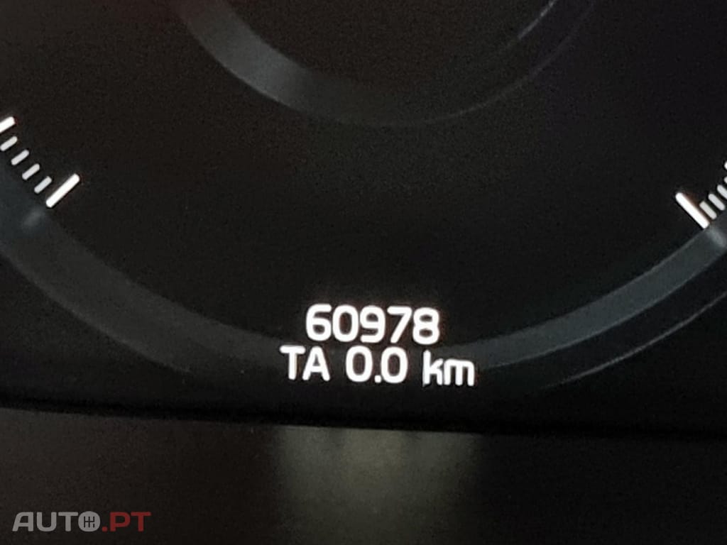 Volvo V60 2.0 T6 AWD TE Inscription Expression — fotografia 7