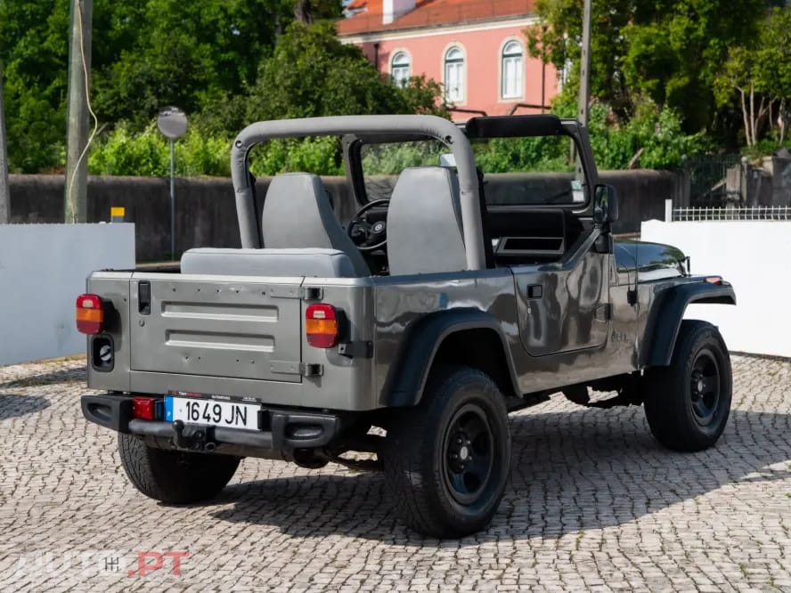 Jeep Wrangler 2.5 Sport Soft Top