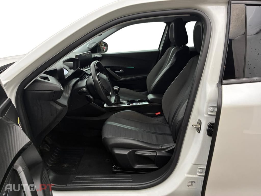 Peugeot 2008 1.5 BlueHDi Allure Pack