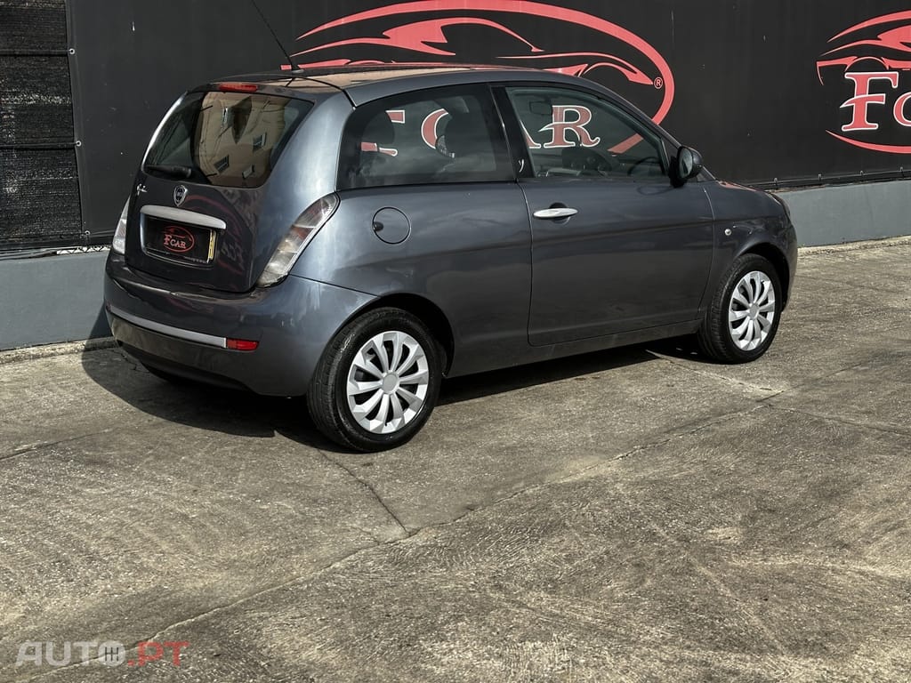 Lancia Ypsilon 1.2 Argento