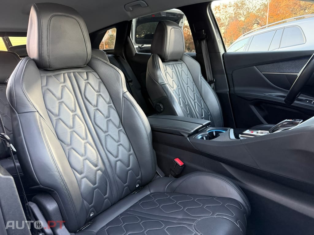 Peugeot 3008 1.6 Hybrid Allure e-EAT8