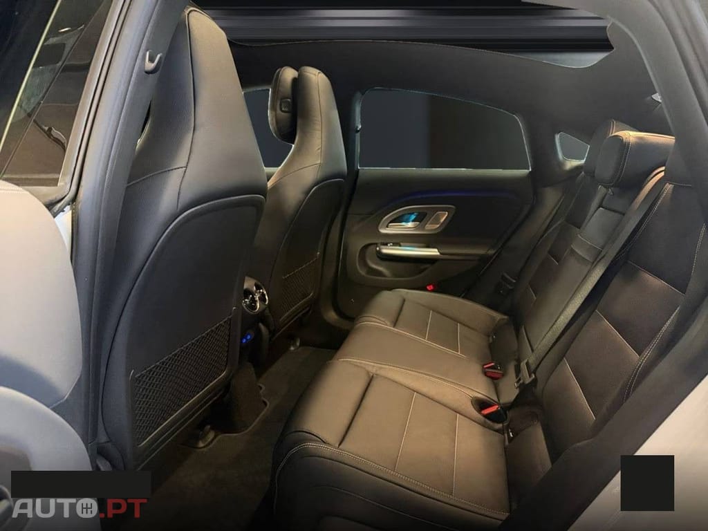 Mercedes-Benz CLA 200 AMG LINE