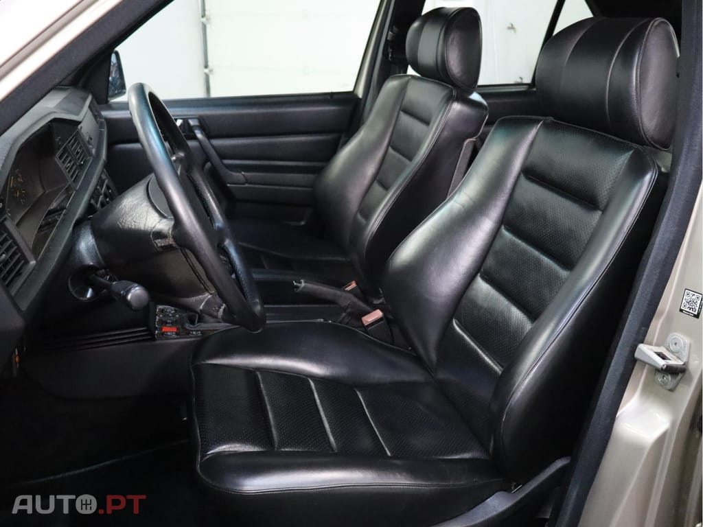 Mercedes-Benz 190 E 2.5 16