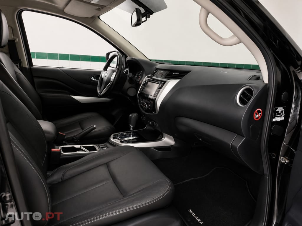 Nissan Navara 2.3 dCi CD 4WD Tekna Auto