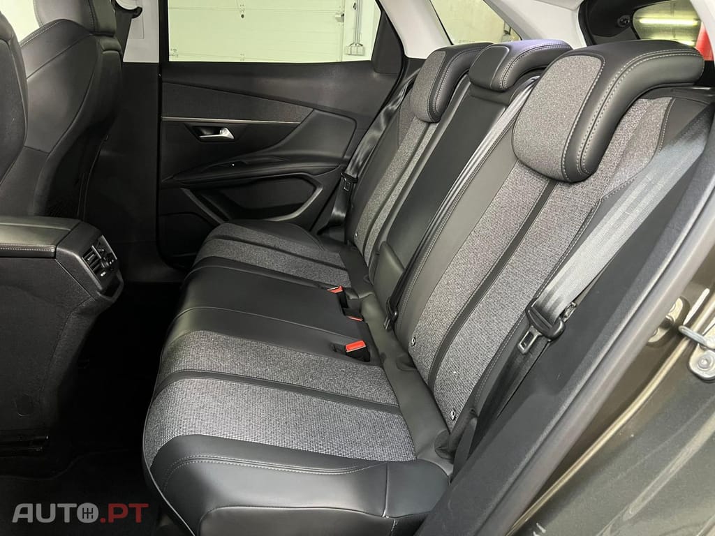Peugeot 3008 Allure Pack 1.5 BlueHDi 130 EAT8