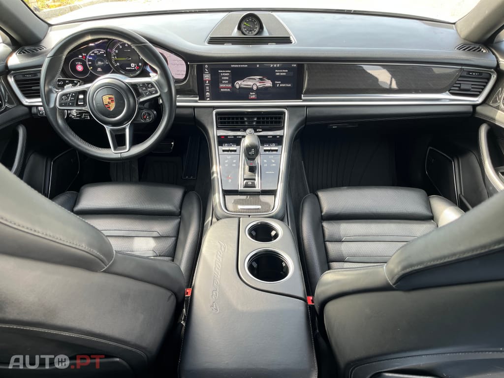 Porsche Panamera 4 E-Hybrid