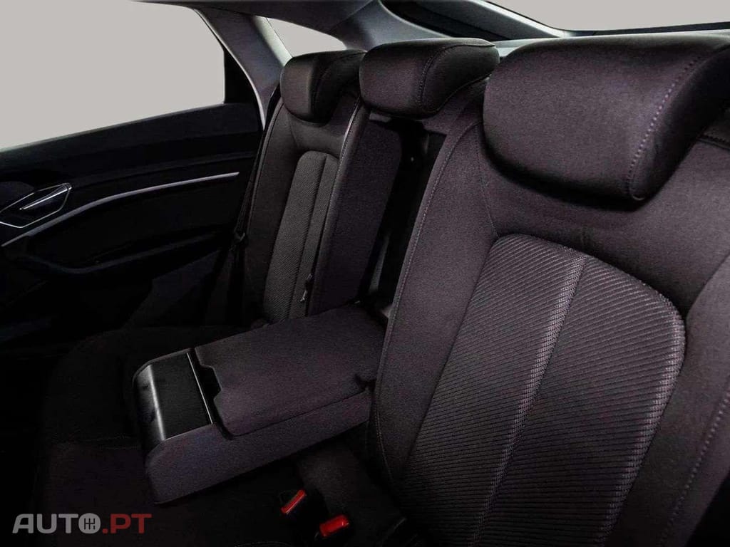 Audi E-Tron I.V.A DEDUTÍVEL 55  ADVANCED