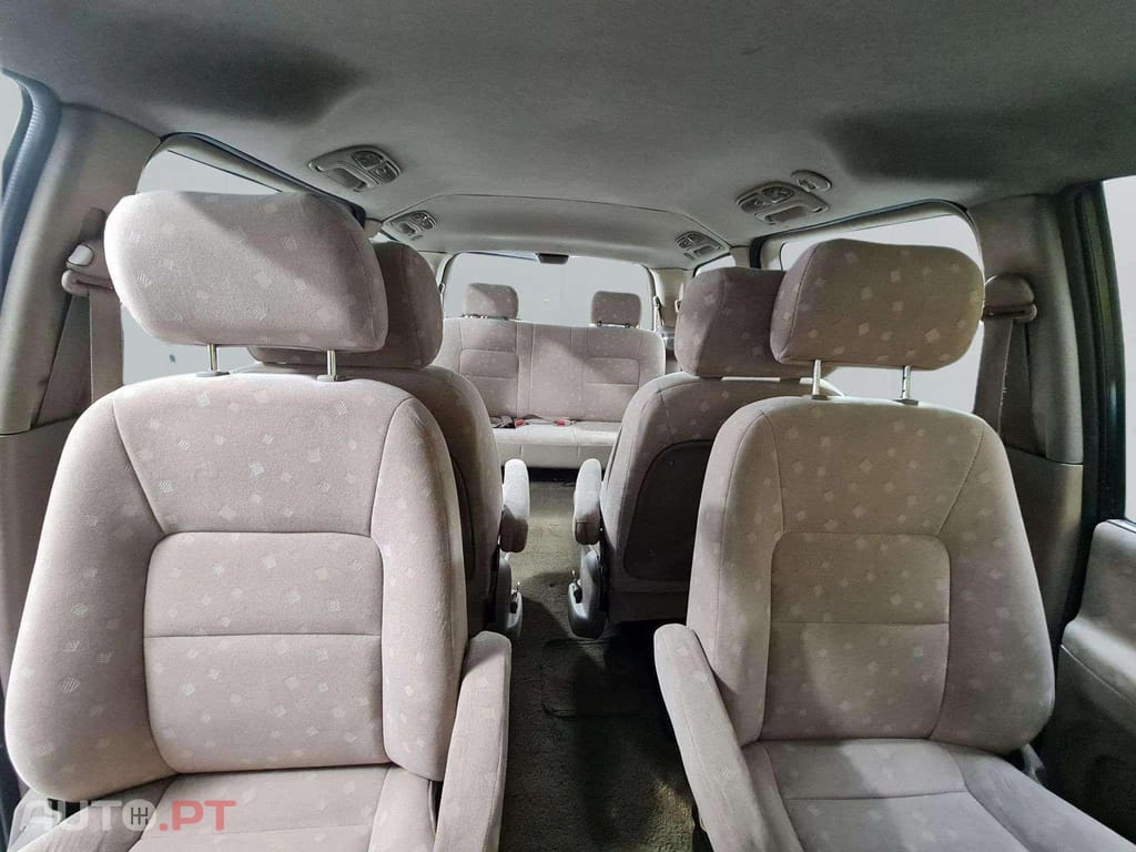 Kia Carnival LS