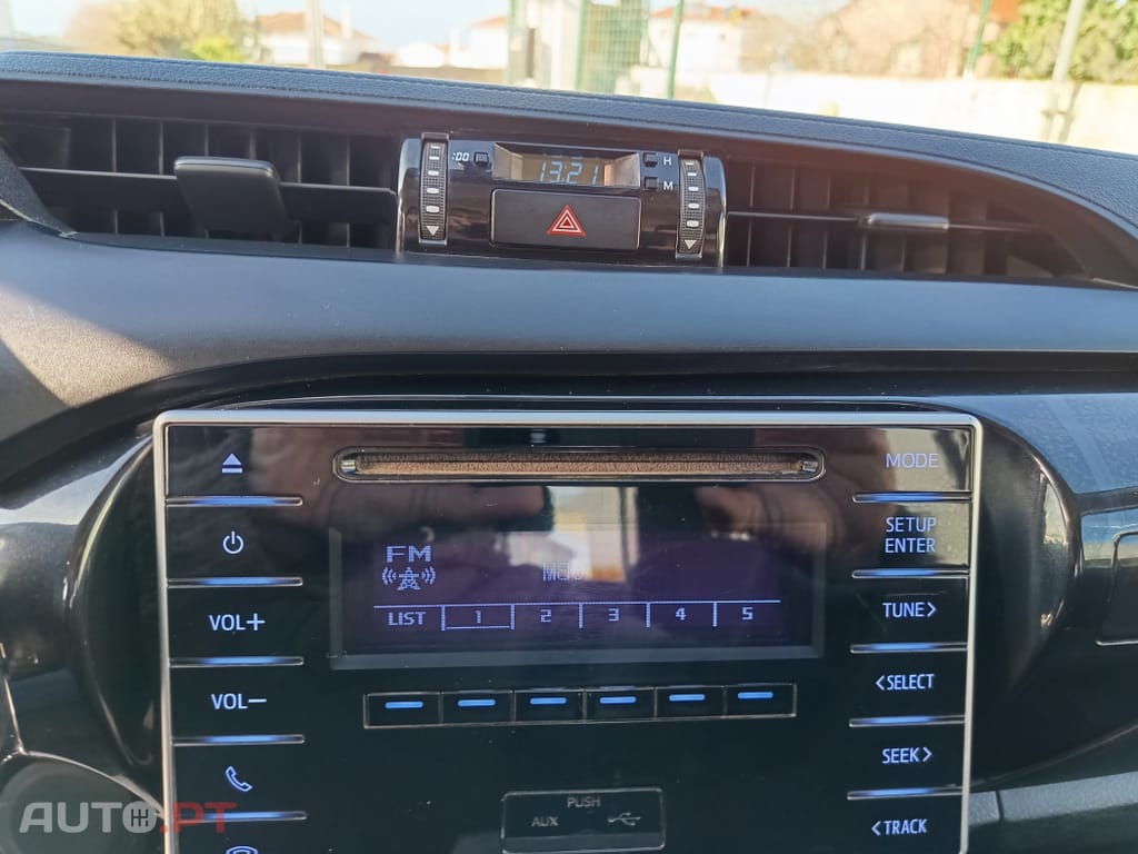 Toyota Hilux 2.4 D-4D 4WD Challenge