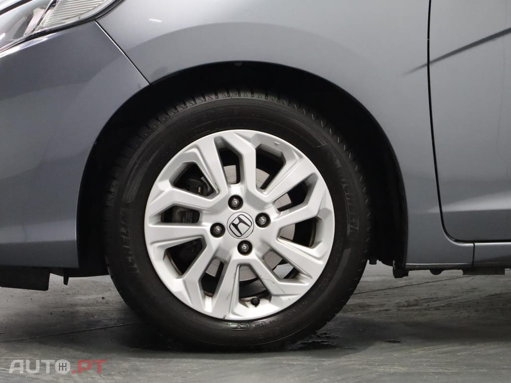 Honda Jazz 1.3 i-VTEC CVT ELEGANCE