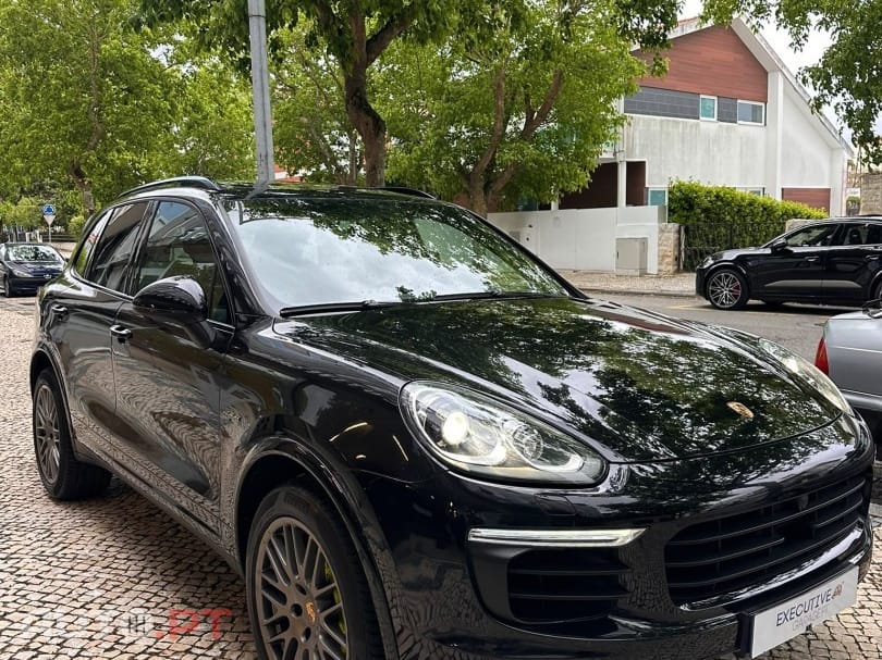 Porsche Cayenne S E-Hybrid Platinum Edition