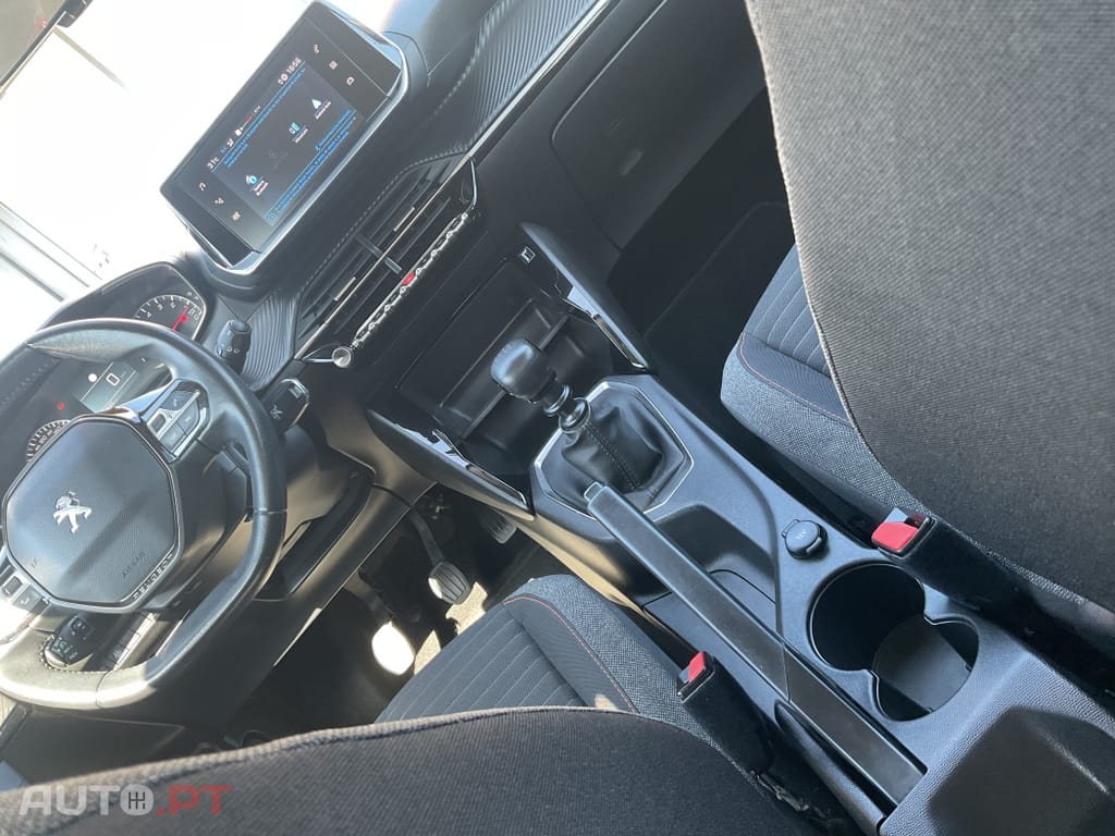 Peugeot 2008 1.5 BlueHDi Active
