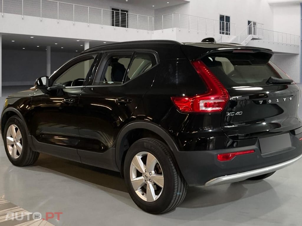 Volvo XC40 1.5 T2 Momentum Core