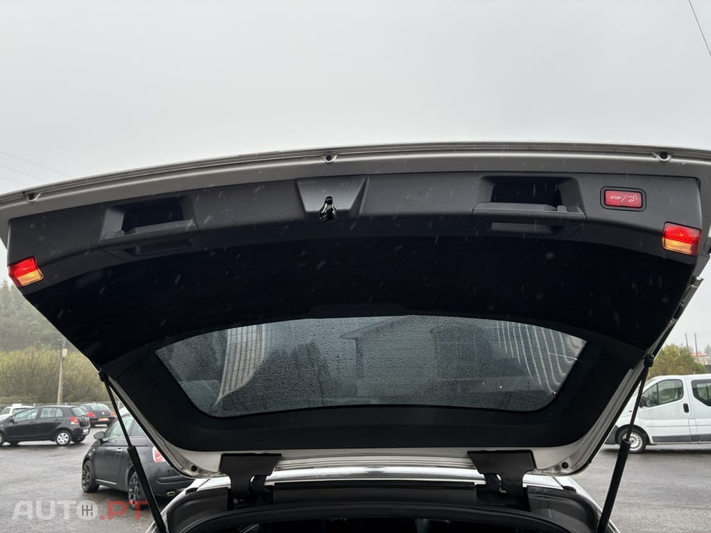 Mercedes-Benz E 250 BlueTEC Avantgarde Auto.