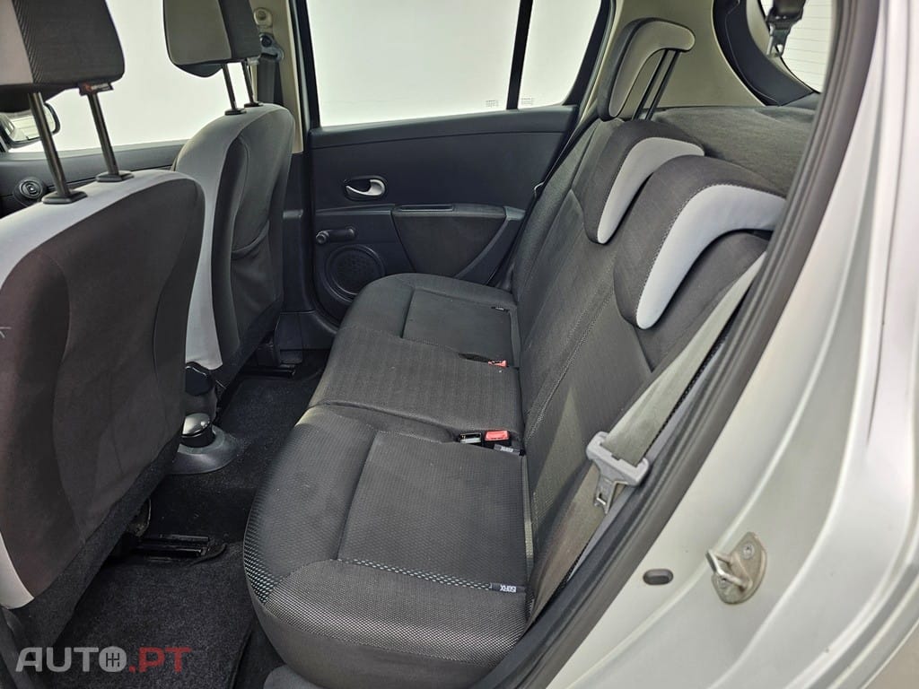 Renault Clio 1.2 16V Rip Curl