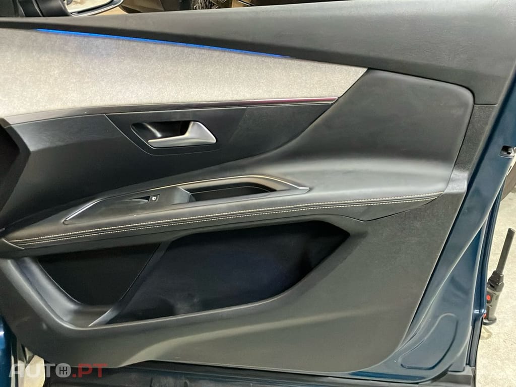Peugeot 3008 225 e-EAT8 GT