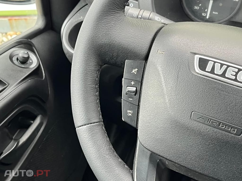 Iveco Daily 3.0 CAB. DUPLA 7 LUGARES