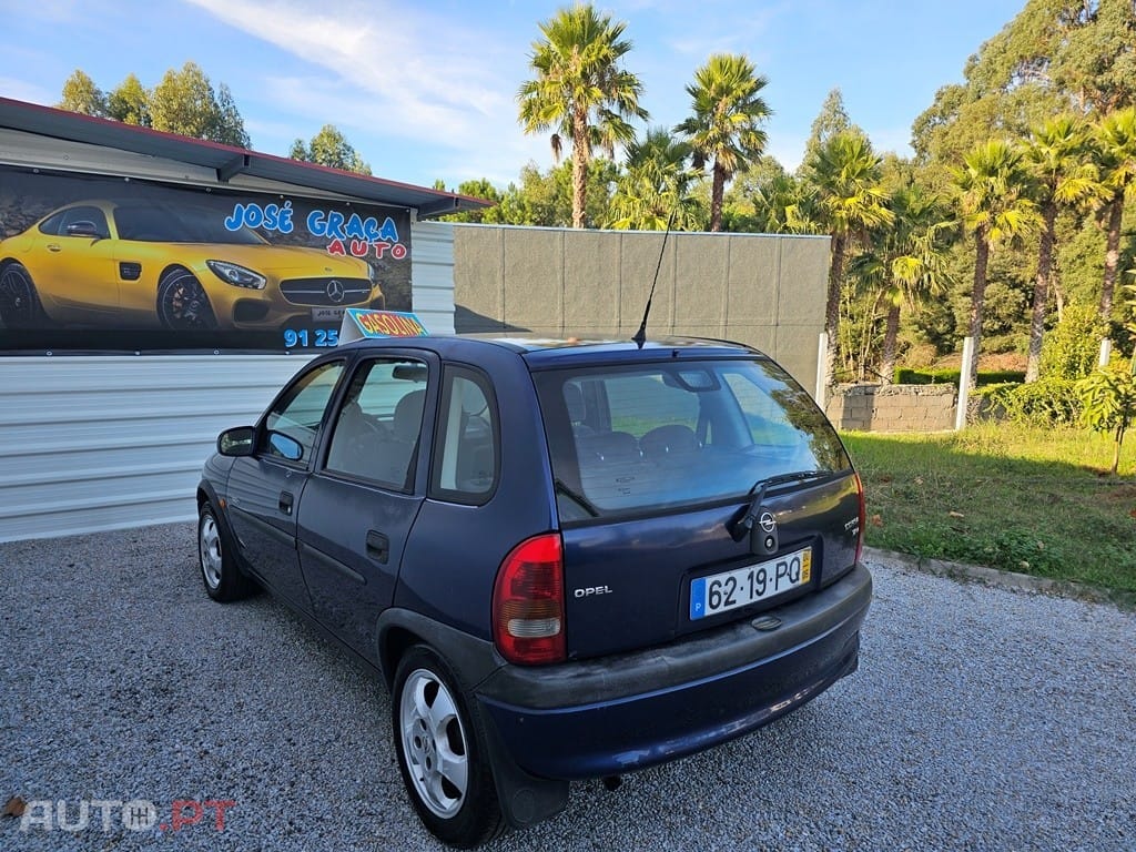Opel Corsa 1.0