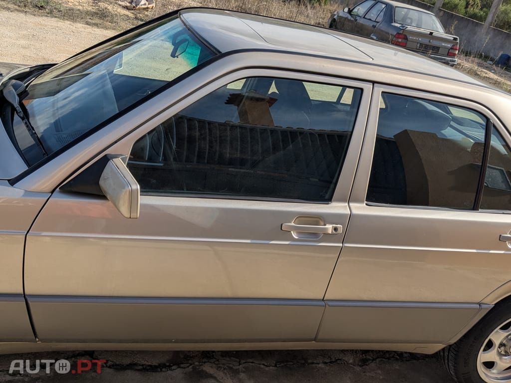 Mercedes-Benz 190 2.0 D