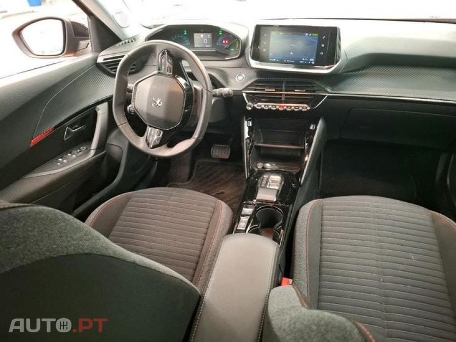 Peugeot E-2008 50 kWh Active Pack