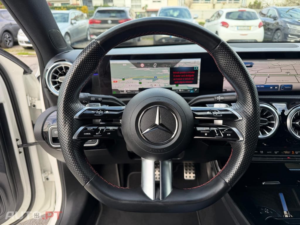 Mercedes-Benz A 250 e AMG Line