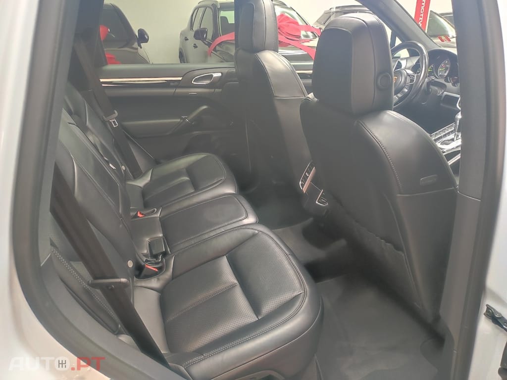 Porsche Cayenne S E-Hybrid Platinum Edition