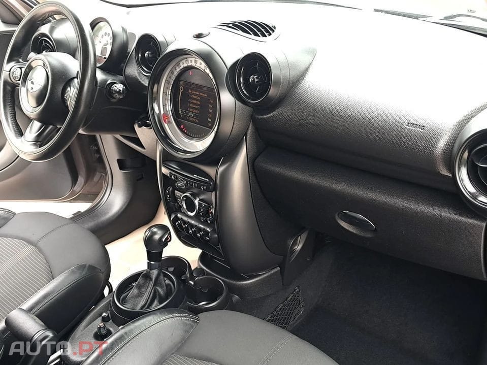 MINI Countryman Cooper SD Auto