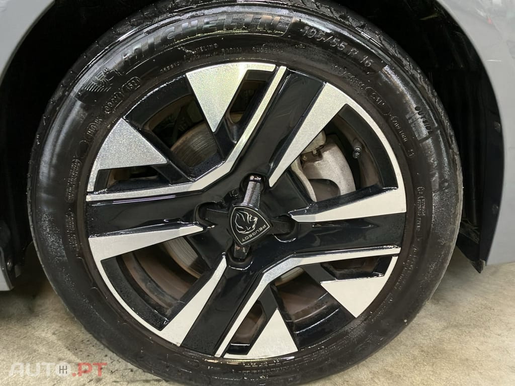 Peugeot 208 1.2 PureTech Allure