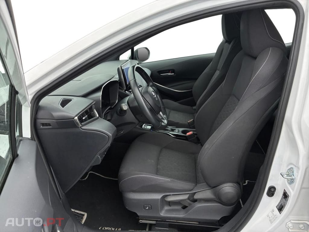 Toyota Corolla 1.8 Hybrid Dynamic