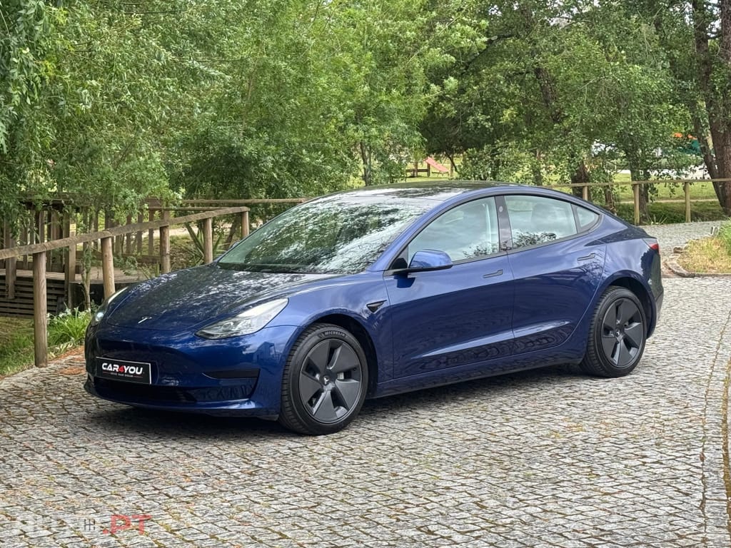 Tesla Model 3 Standard Range Plus RWD