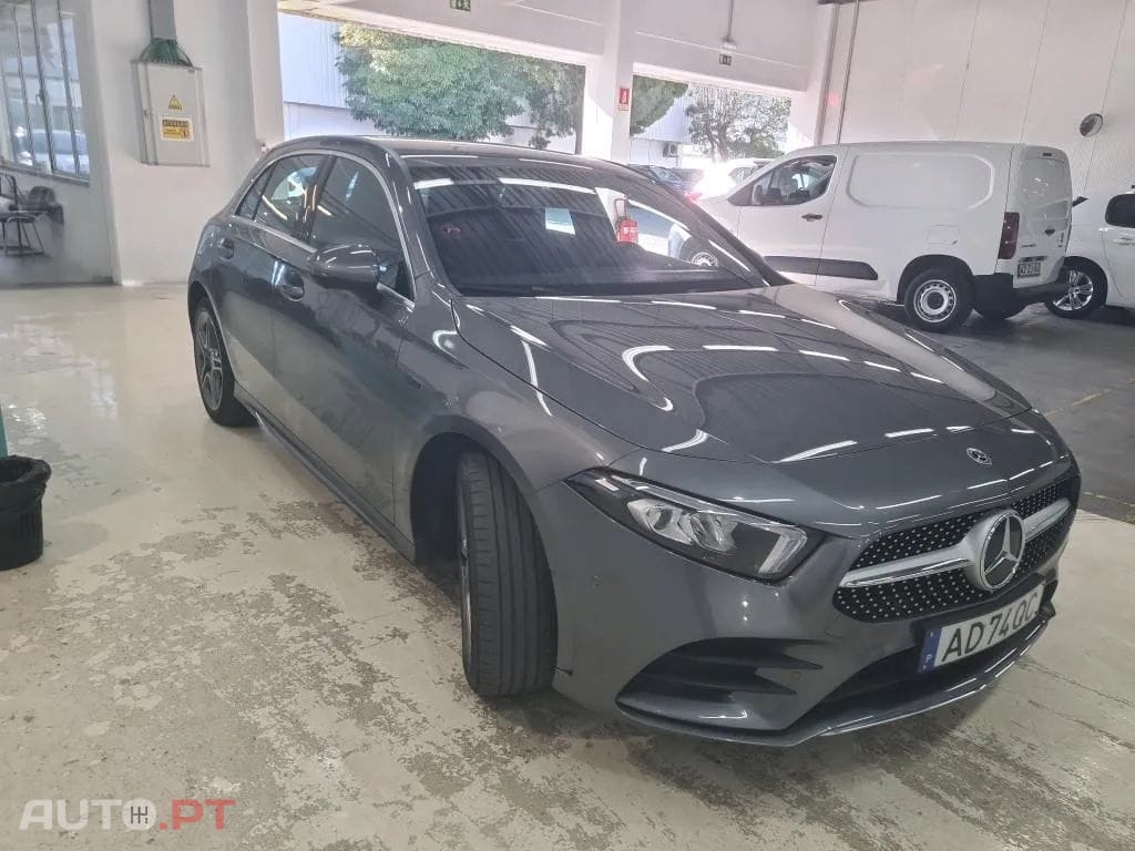 Mercedes-Benz A 250 e AMG Line