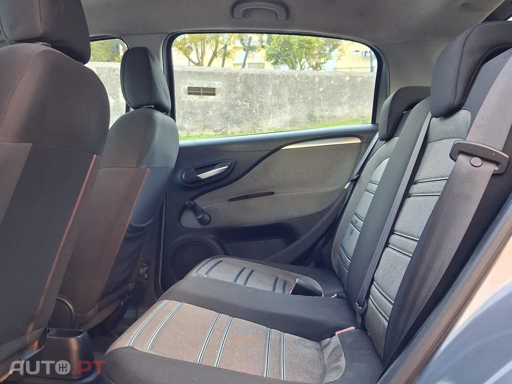 Fiat Punto Evo 1.2i 5 portas 2010