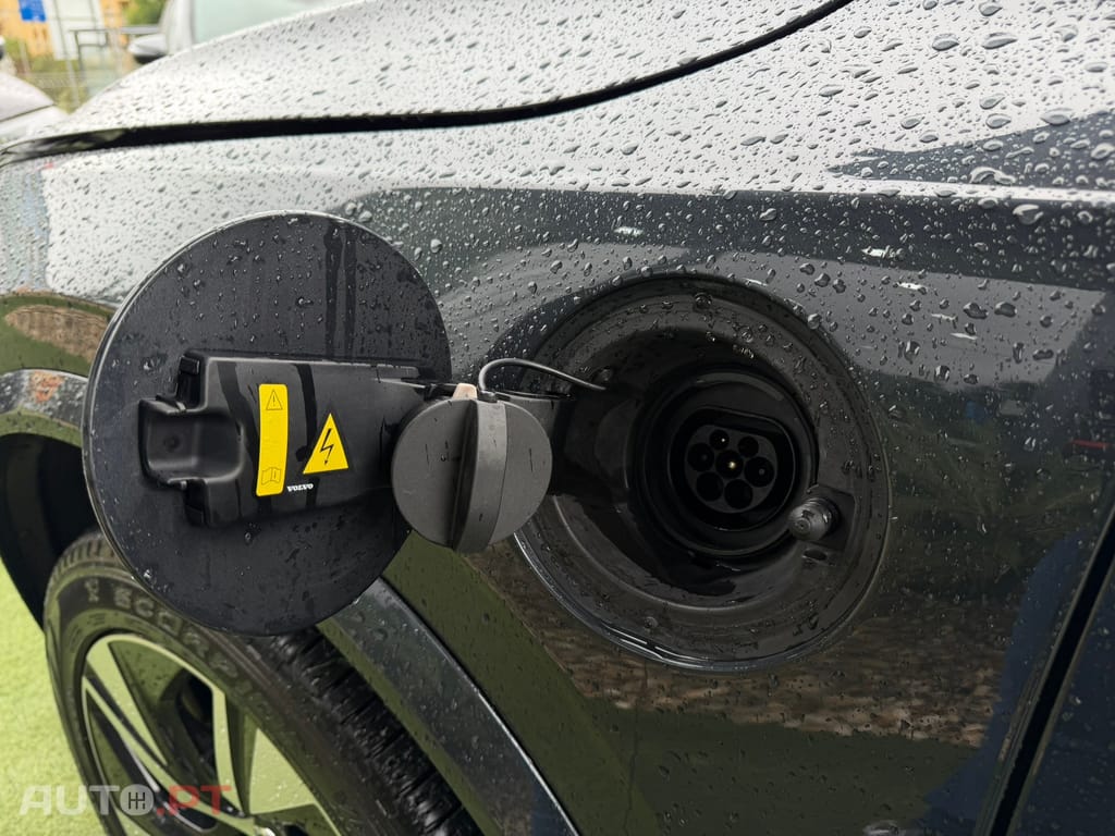 Volvo XC90 2.0 T8 PHEV R-Design AWD