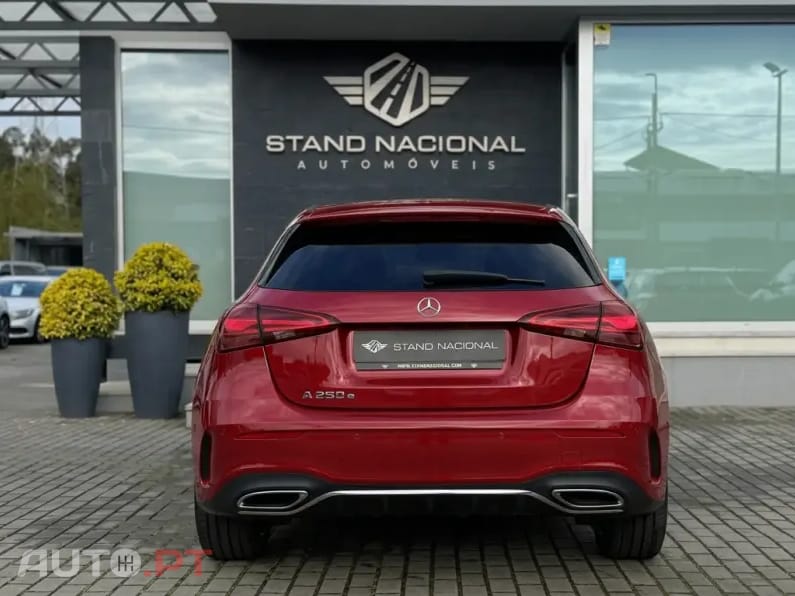 Mercedes-Benz A 250 e AMG Line