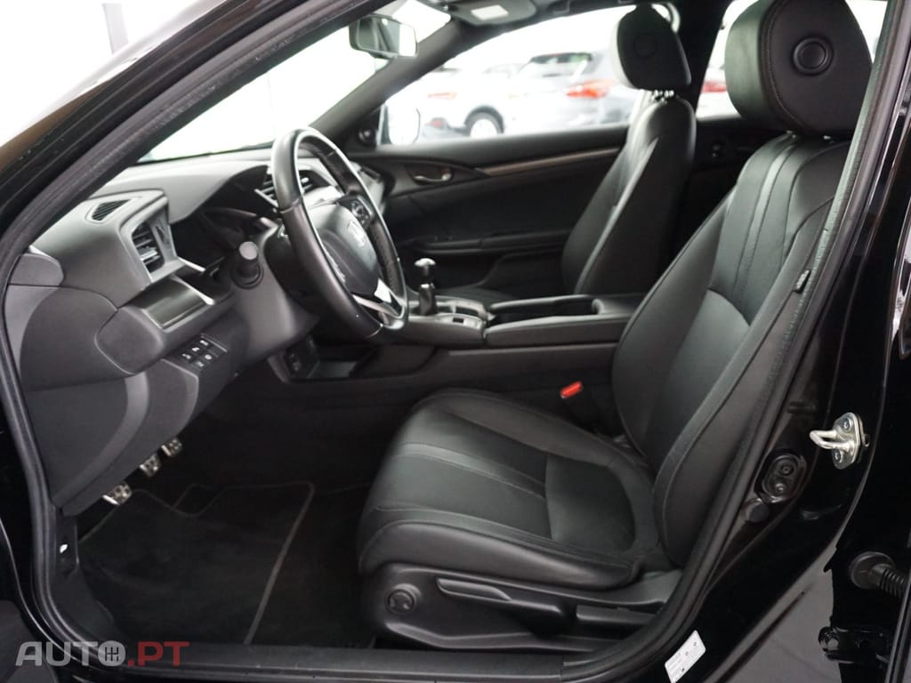 Honda Civic 1.0 i-VTEC Turbo Executive Sport Line