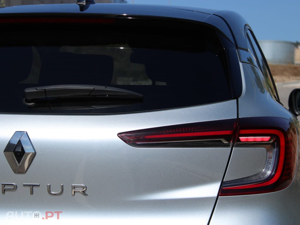 Renault Captur 1.0 TCe Techno Bi-Fuel