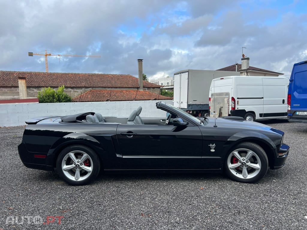 Ford Mustang CABRIO
