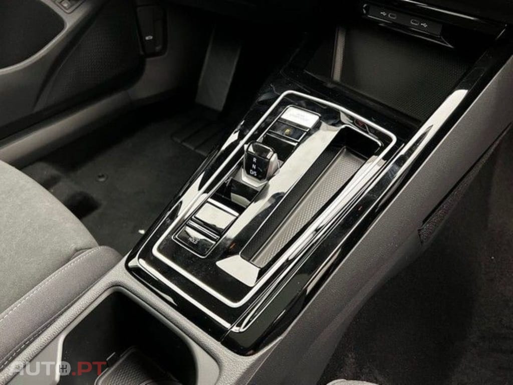 Volkswagen Golf 1.4 eHybrid DSG Style I.V.A DEDUTIVEL 